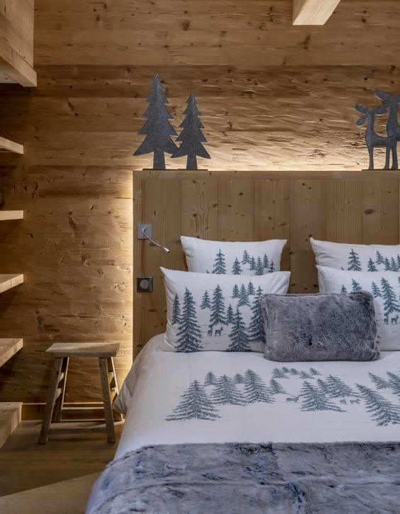 linge de lit à motifs montagnes enneigées pour déco chalet dans chambre adulte