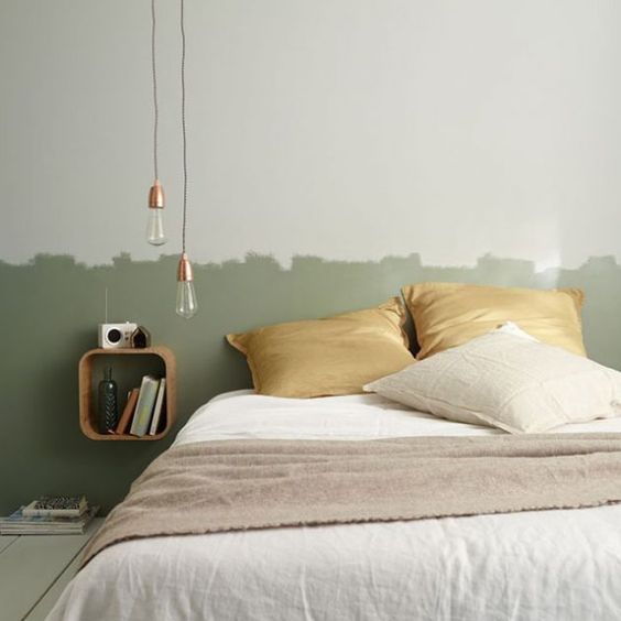 peinture vert pastel en tête de lit DIY