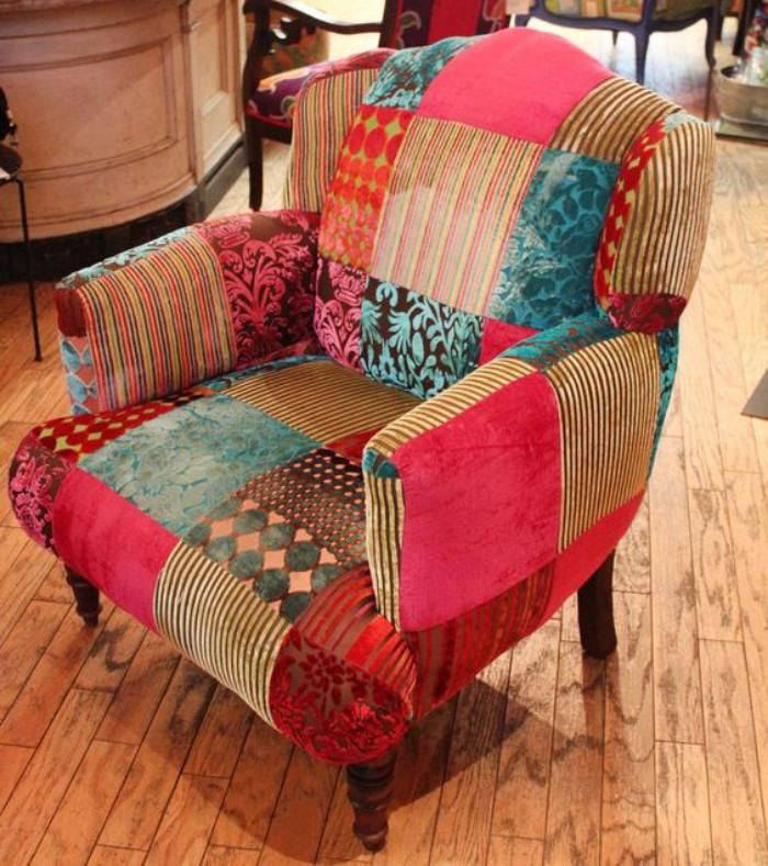 Un fauteuil patchwork très coloré