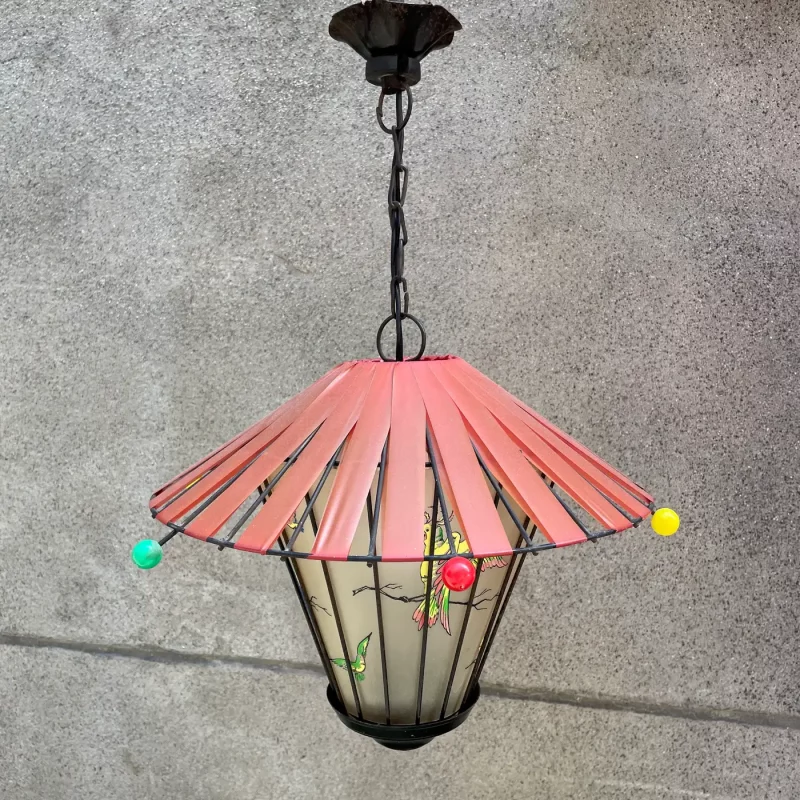 Une lampe suspendue en forme de cage à oiseaux, vintage