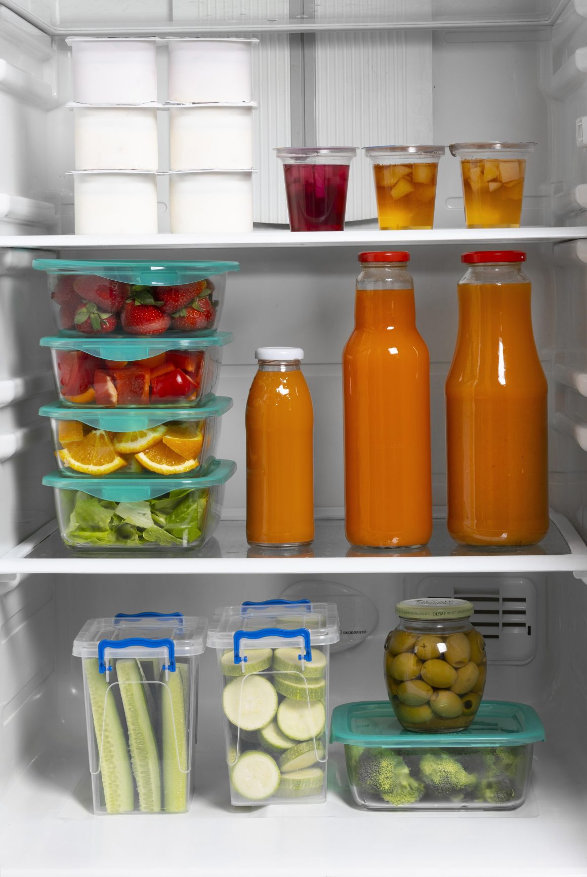Des compartiments transparents pour un rangement de cuisine efficace dans le frigo