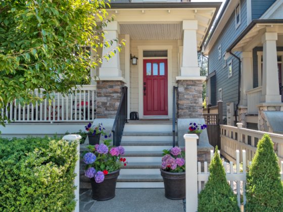 Idées pratiques pour votre aménagement extérieur devant maison