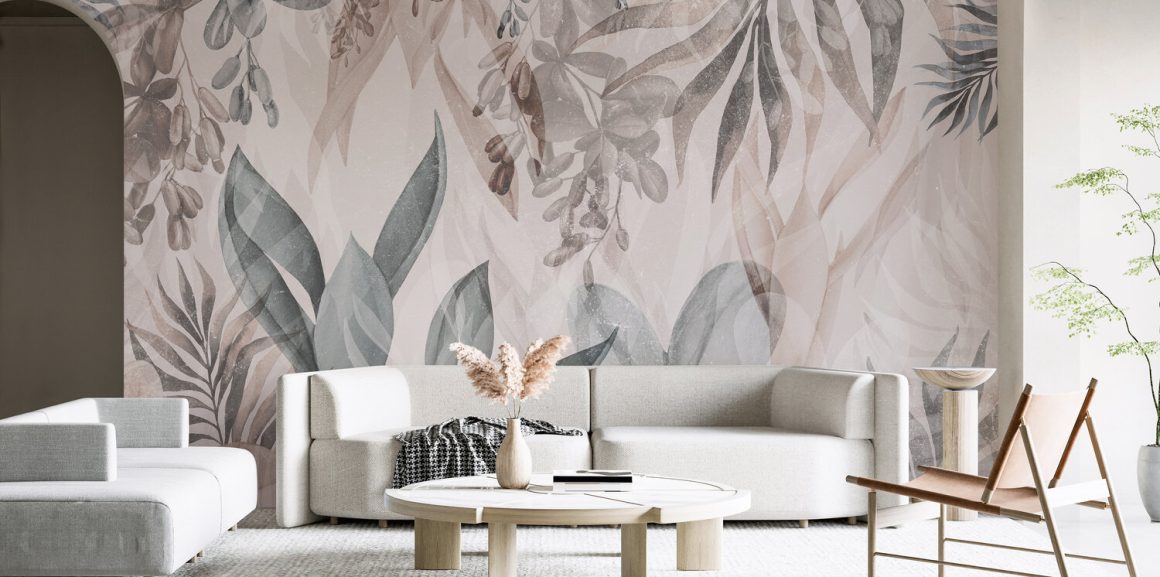 Élégant salon minimaliste avec papier peint panoramique floral aux tons neutres.