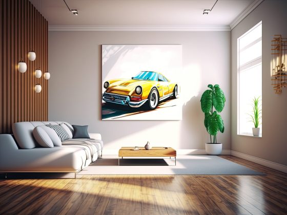 Salon moderne avec canapé blanc, table basse en bois, cadre de voiture jaune et plante verte
