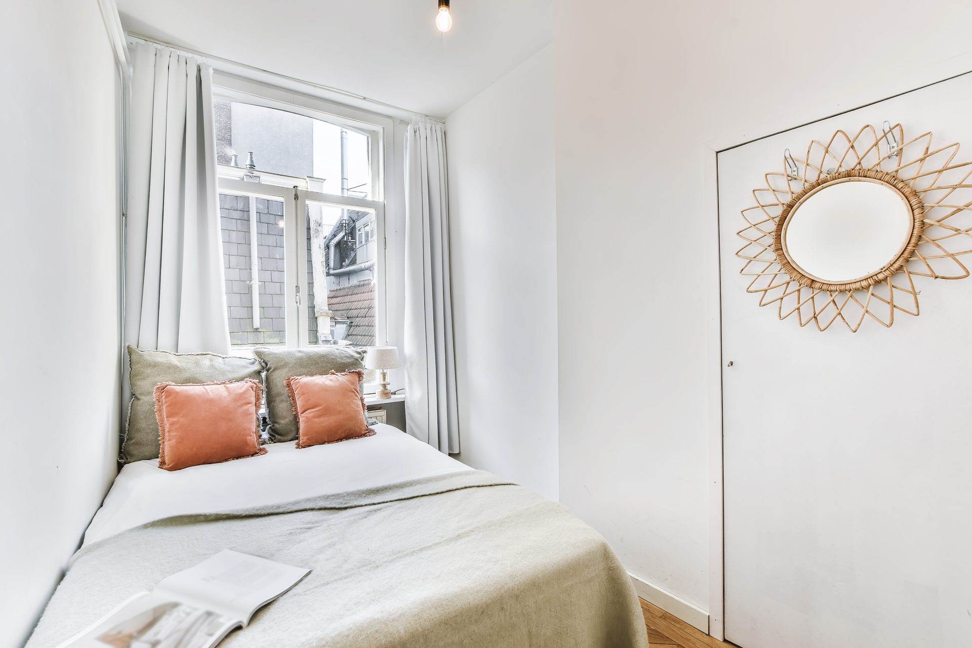 Aménagement petite chambre 9m2 : nos astuces gain de place!