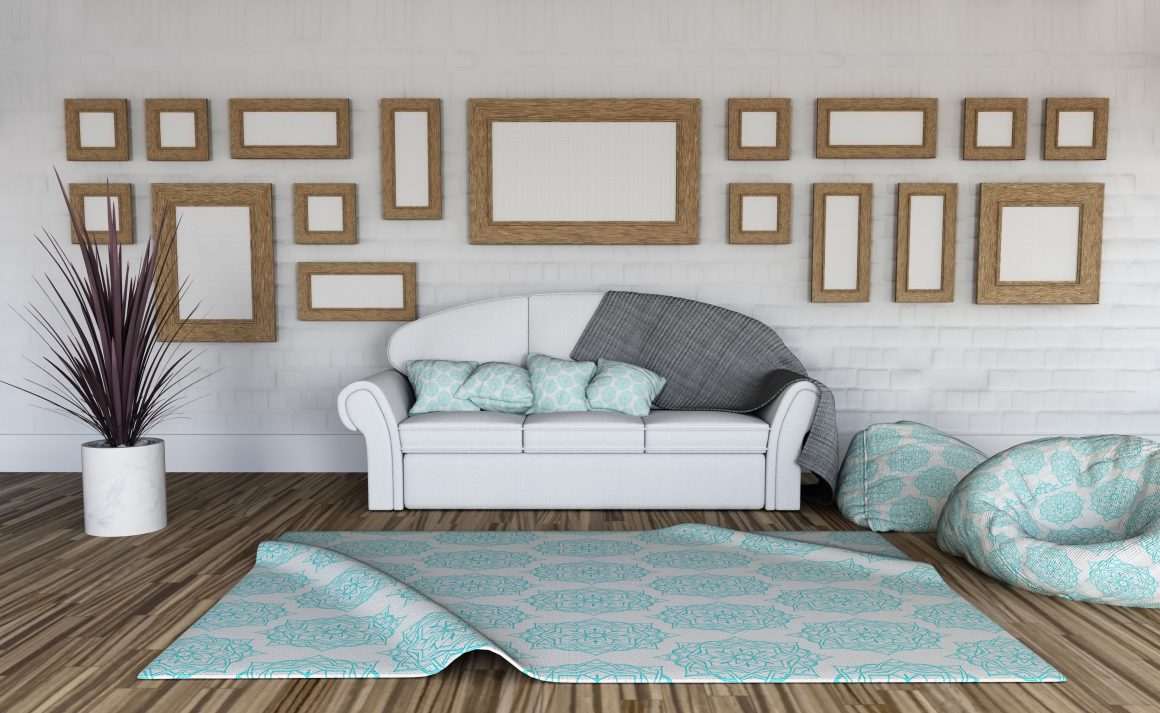 Mur blanc décoré avec des cadres de différentes formes et tailles, choisis en parfaite harmonie avec le style de décoration moderne.