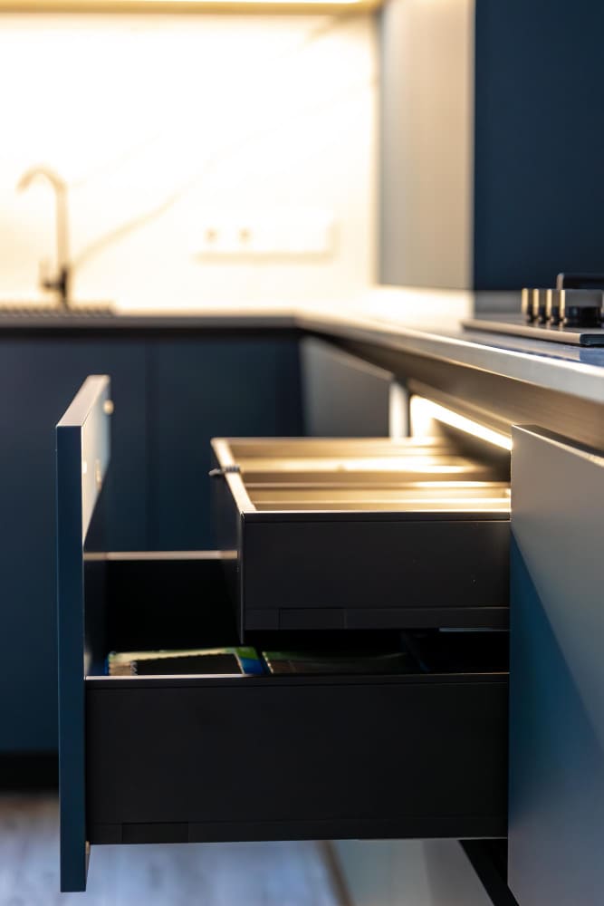 des tiroirs pratiques dans lesquels glisser accessoires et aliments