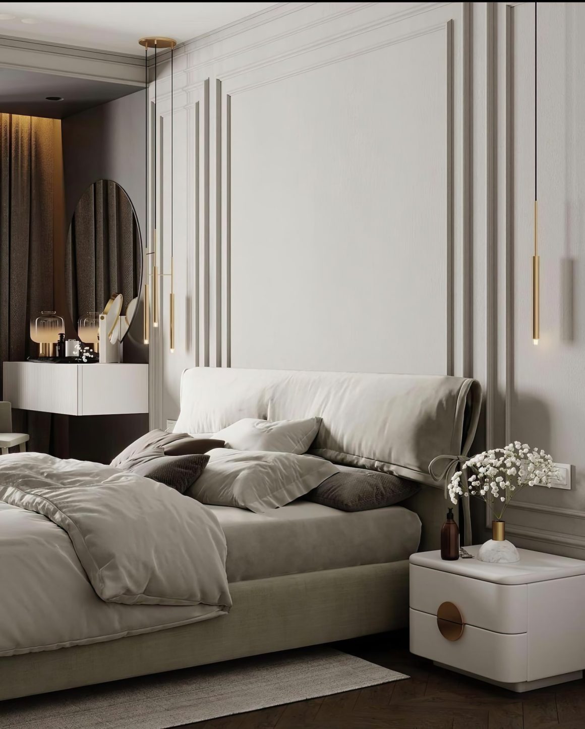 Chambre luxe avec murs moulurés, lit beige, suspensions dorées, miroir , coiffeuse et table de chevet minimaliste