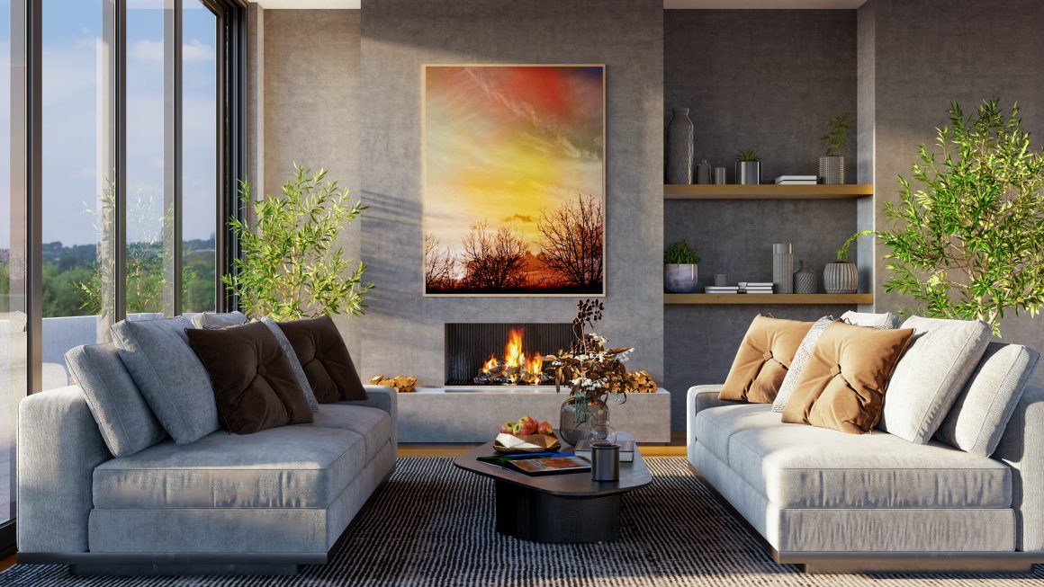 Salon moderne : deux canapés gris, plantes, cheminée, grandes baies vitrées avec déco toile murale