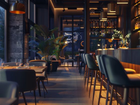 Déco bar restaurant chaleureux avec éclairage tamisé et plantes