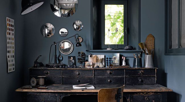 wooden-desk-for-industrial-style-office